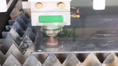 Corte a laser de chapa de aço carbono